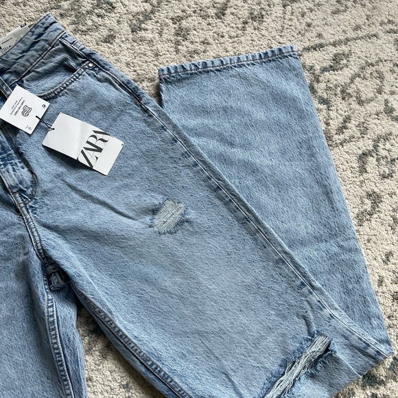 Zara Straight Fit Distressed Jeans - Picture 5 of 5